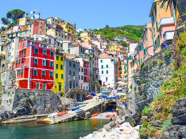 *2026 - PUGLIA Y CINQUE TERRE CON ITA 17 DIAS